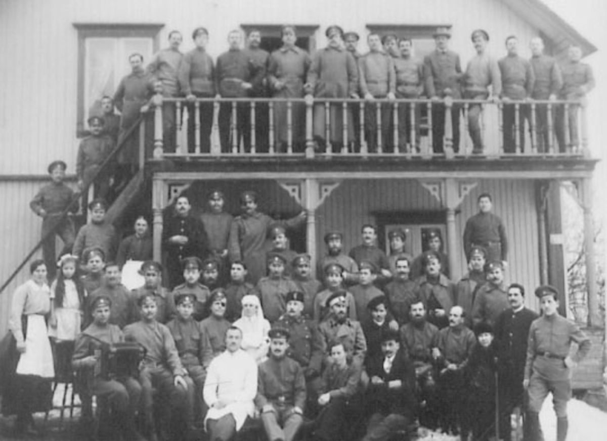 Normann Helger, STOR GRUPPE: RUSSISKE KRIGSFANGER, BANEMINDE, ESPA, ,