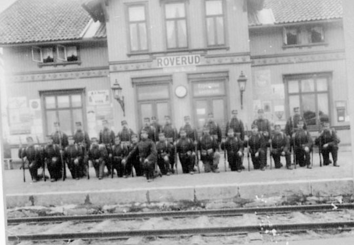Normann Helger, STOR GRUPPE: MILITÆRE, MOBILISERING, ROVERUD STASJON, HEDMARK, STANGESOKNINGER ER MED