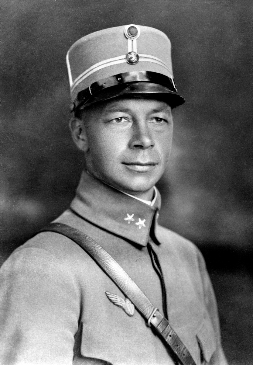 Anno Domkirkeodden, PORTRETT: LØYTNANT EILIV AUSTLID FØDT: 1899, FALTPÅ HAGEVOLLEN NORD FOR DOVRE I ET ANGREP MOT TYSKE FALLSKJERMSSOLDATER 15. 04. 1940,