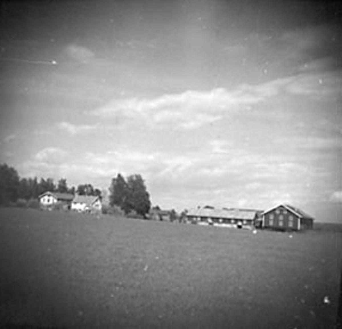 Anno Domkirkeodden, EKSTERIØR GARDSBRUK LINDSTAD GÅRD, EIES AV FAMILIEN BÆKKEDAL.