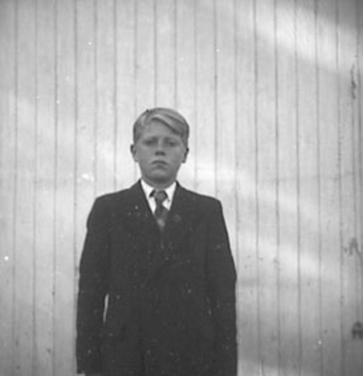 Anno Domkirkeodden, PORTRETT UNG MANN, KONFIRMANT?, MELBY, FRANG