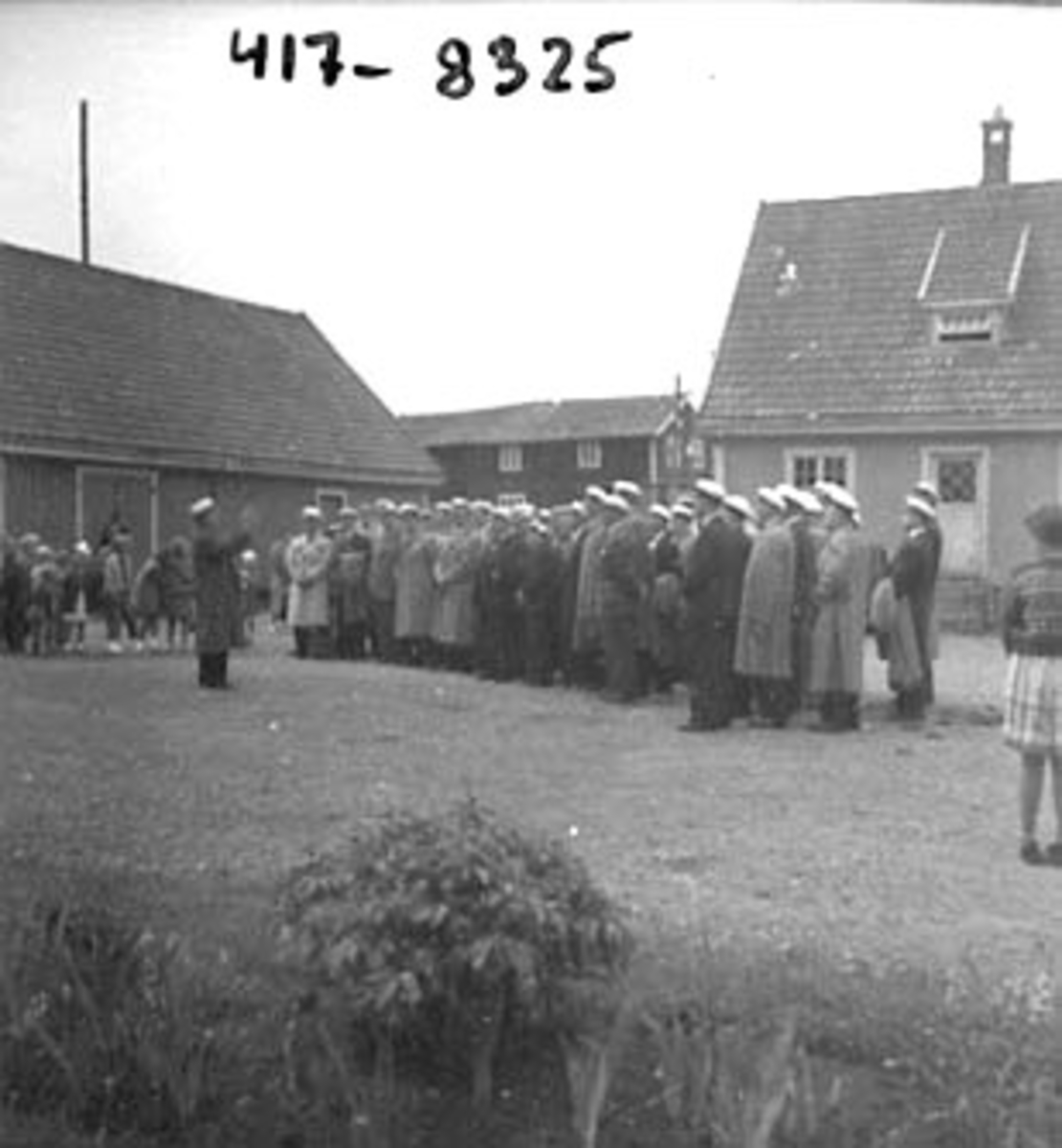 Anno Domkirkeodden, SANGERSTEVNE I PINSEN 1953, SANGKOR OPPSDTILT BAK TINGVOLL