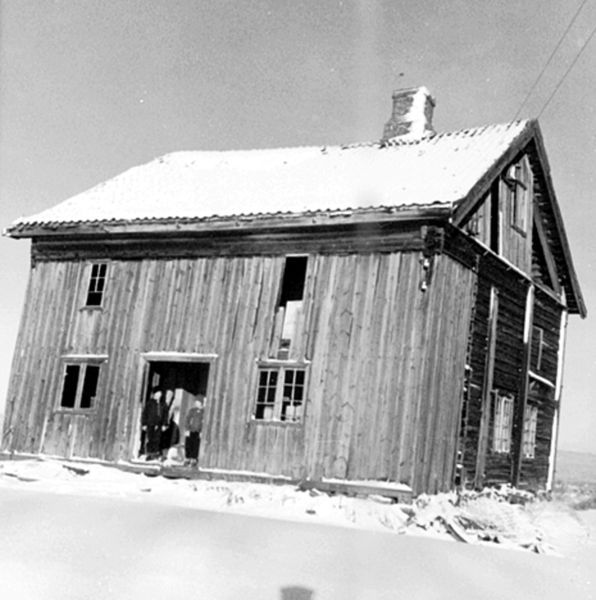 Anno Domkirkeodden, LILLEBERG, HOVEDBYGNING REVET 1960, INNEBYGD SVAL, NILS OG OLA STENBERG I DØRÅPNINGEN, BERG LILLE VESTRE