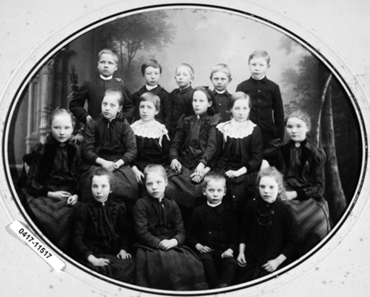 Anno Domkirkeodden, SKOLEKLASSE, CA. 1890. 2. 2 REKKE NR. 5 ÅSTA GODAGER F. LALUM