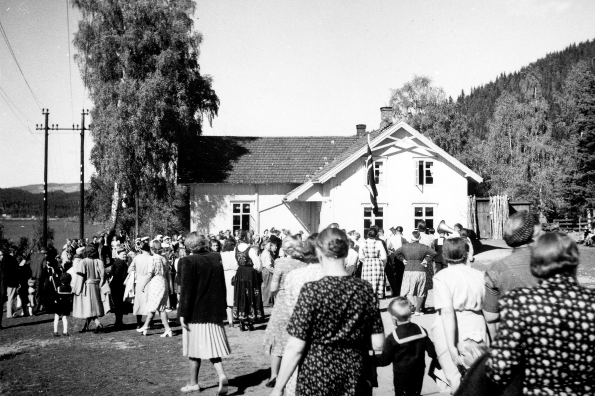 Ukjent, Nordvang, Espa, Stange. 17. mai-feiring 1954.
