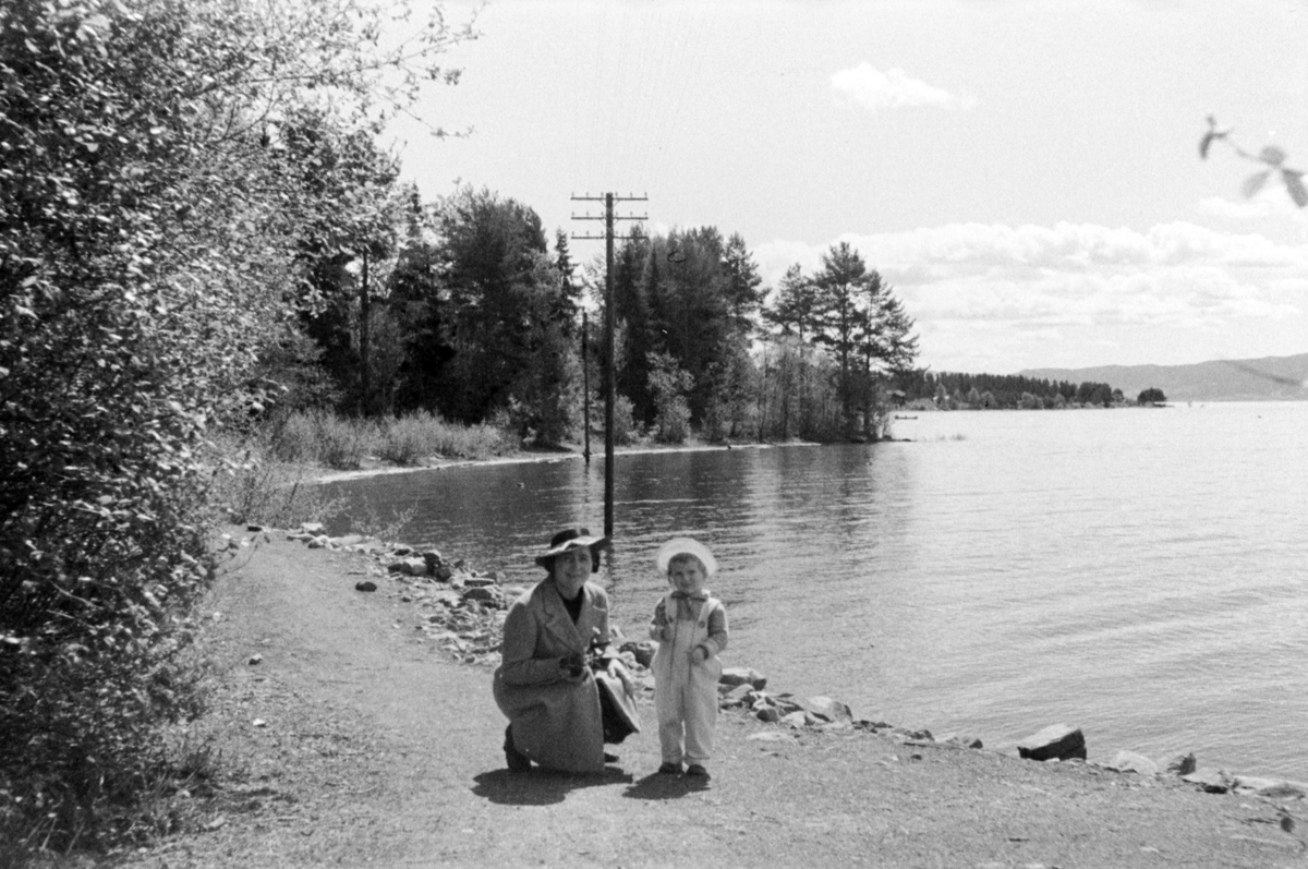 Adolf Skjegstad, PARTI VED MJØSA, HAMAR, UKJENTE.