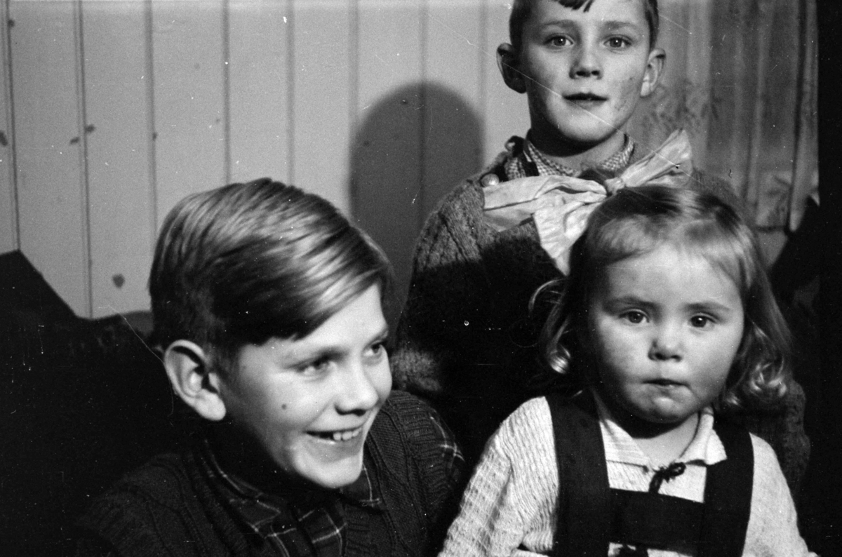 Adolf Skjegstad, Odd Kjell, Annar og Asbjørg Skjegstad.