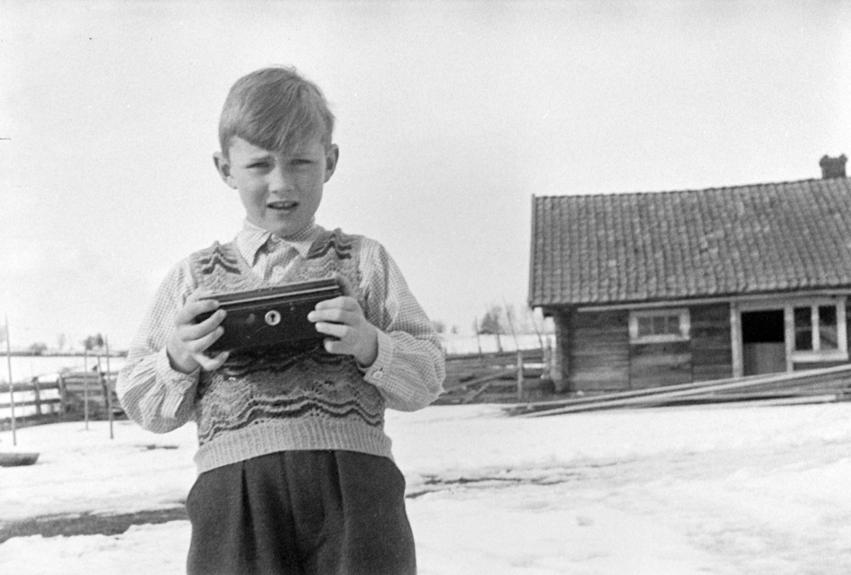 Adolf Skjegstad, Annar Skjegstad, Uthus Stange.