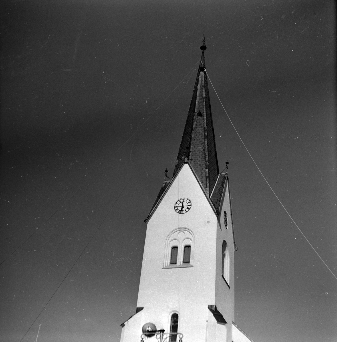 Adolf Skjegstad, HAMAR DOMKIRKE, REPARASJON AV KIRKETAK/SPIR. ARNT JENSEN BLIKKENSLAGERVERKSTED A. S, HAMAR.