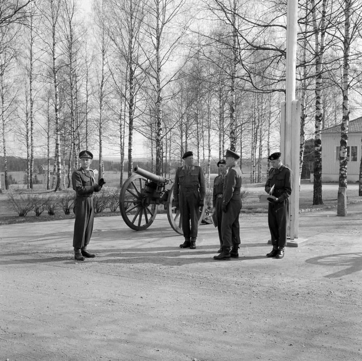 Adolf Skjegstad, MILITÆRØVELSE,