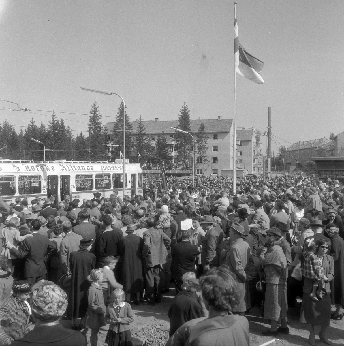 Adolf Skjegstad, Lambertseterbanen, åpning 28.04.1957.