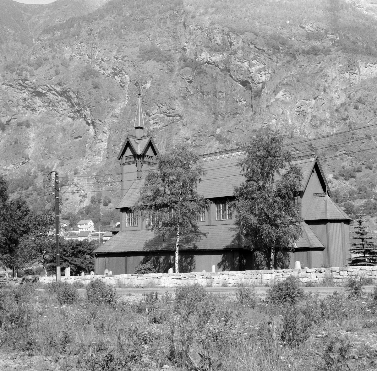 Adolf Skjegstad, Årdal kyrkje, Årdalstangen.