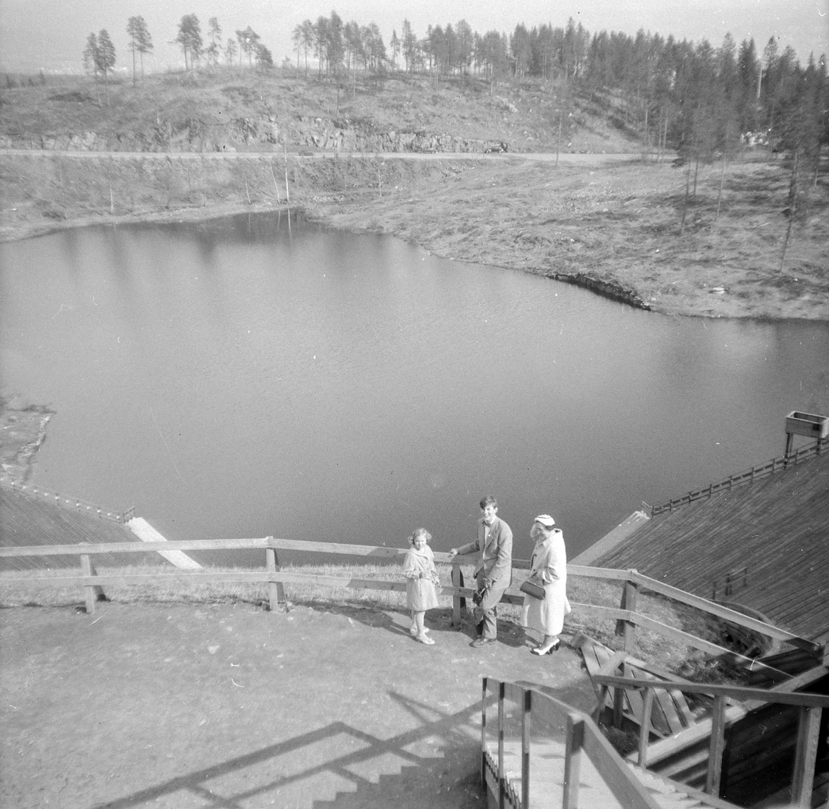 Adolf Skjegstad, Holmenkollen? Besserudtjernet?