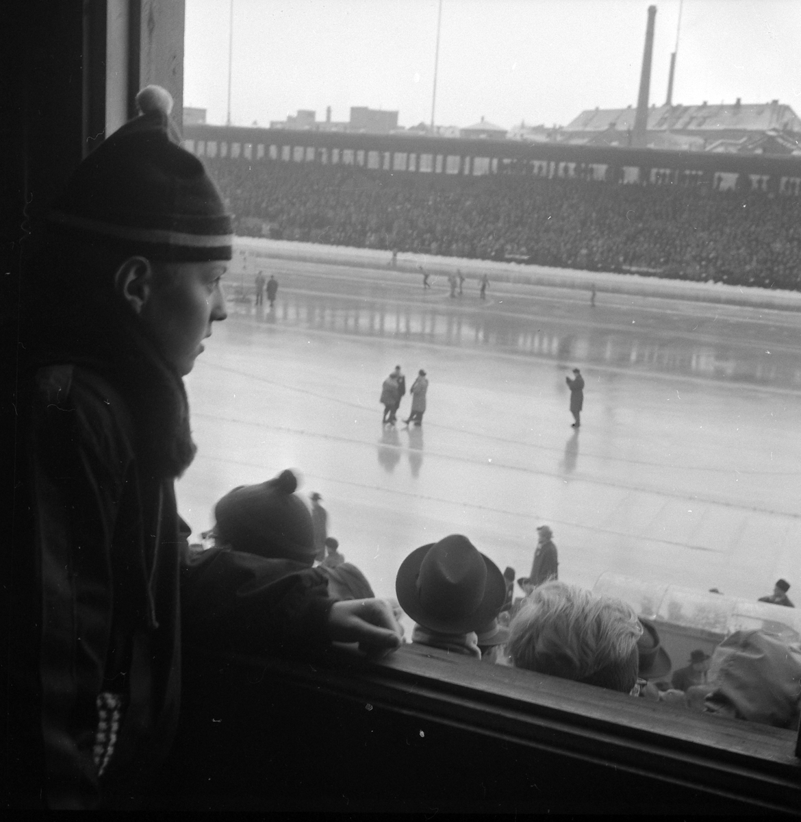 Adolf Skjegstad, Bislett, Oslo, tribune, skøyteløp.