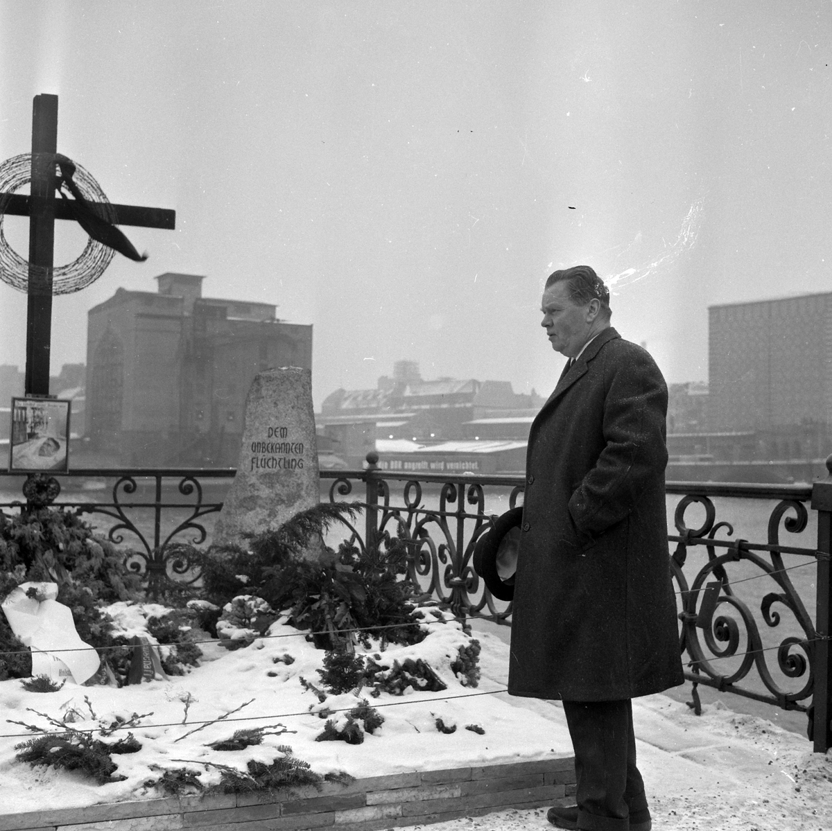 Adolf Skjegstad, Adolf Skjegstad., minnesmerke Dem Odbekannten fluchtling, ukjent sted.