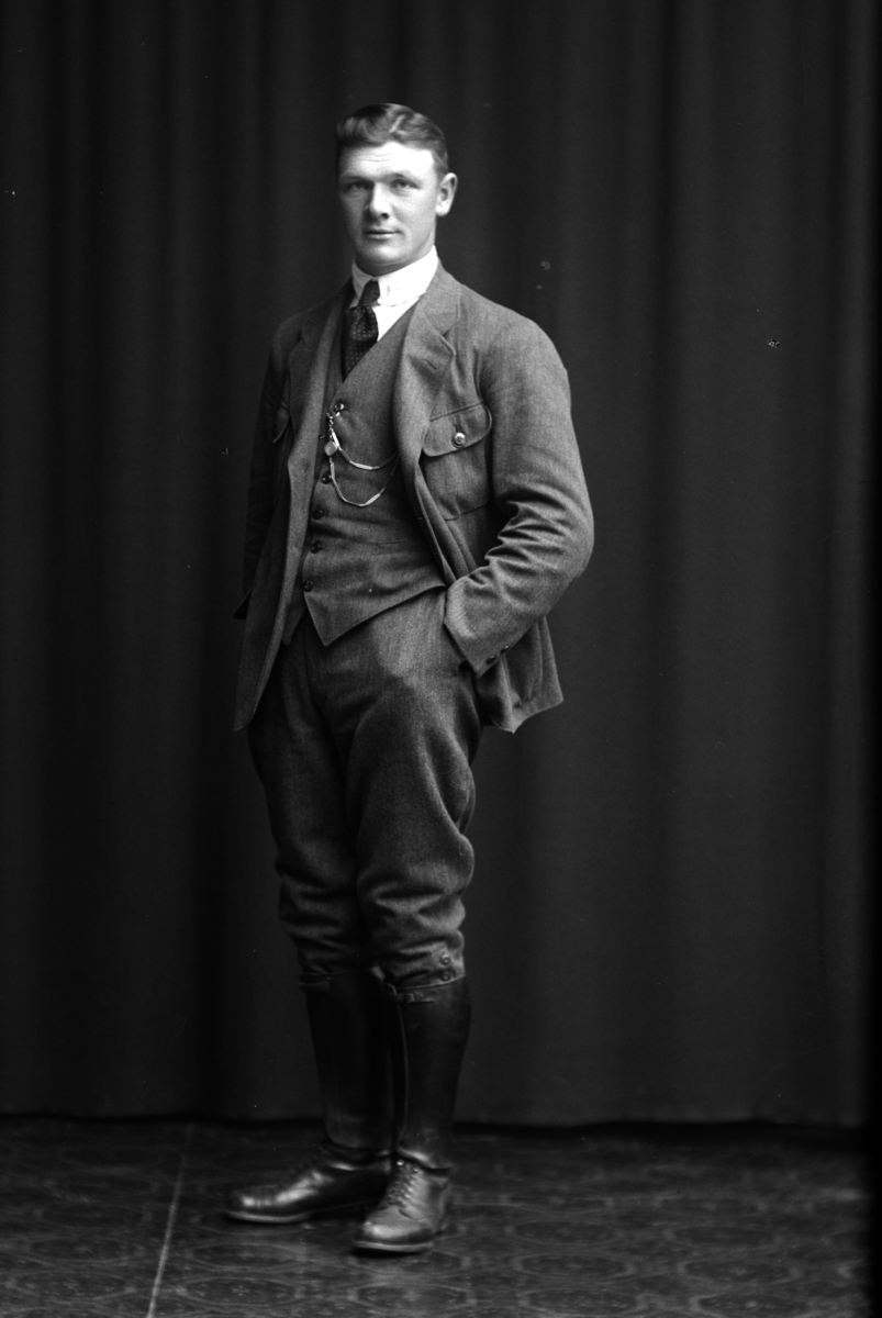 Christian Grundseth, JØLSTAD HAAAKON, HELFIG. , 26388