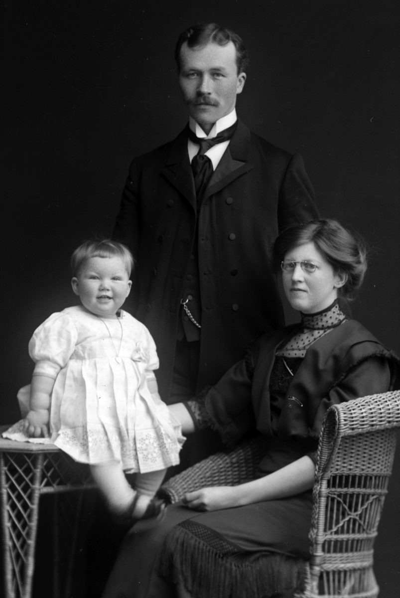 Christian Grundseth, LARSEN VILHELM, A. STEEN, GR: 3, FAMILIE 14832.