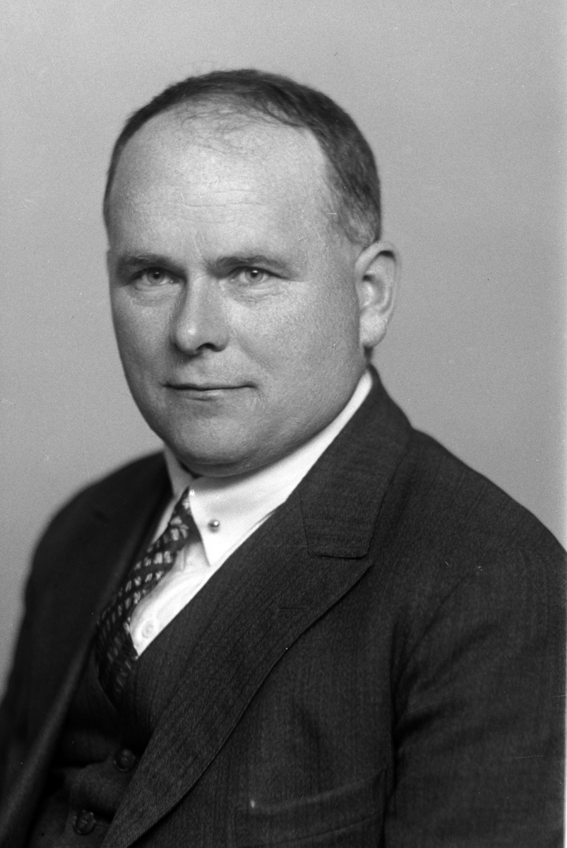 Christian Grundseth, LOTHE OVERL. , LÆRERSKOLEN, HALVFIG. , 37677