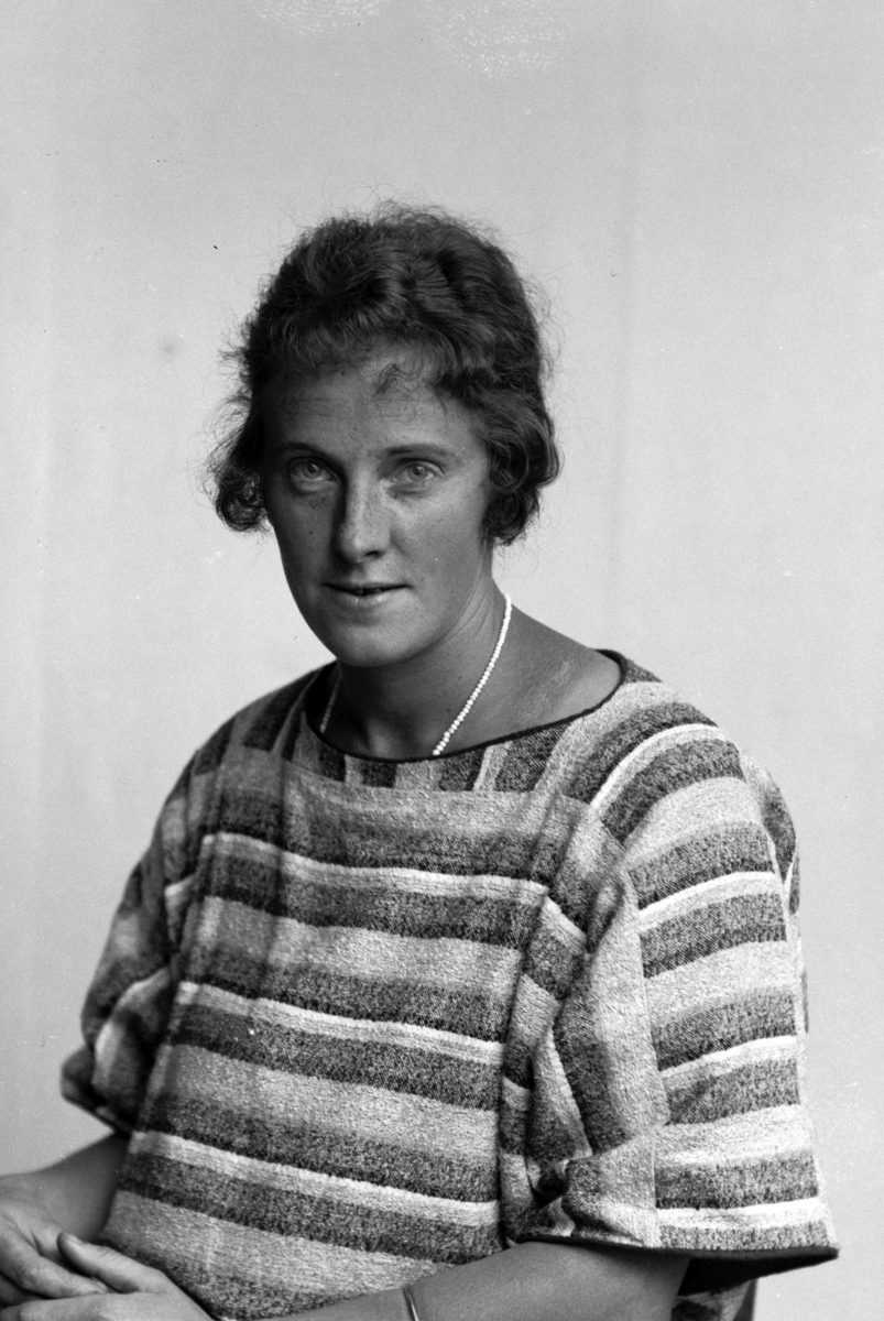 Christian Grundseth, NORDBY GERDA, HALVFIG. , PASS, 28573
