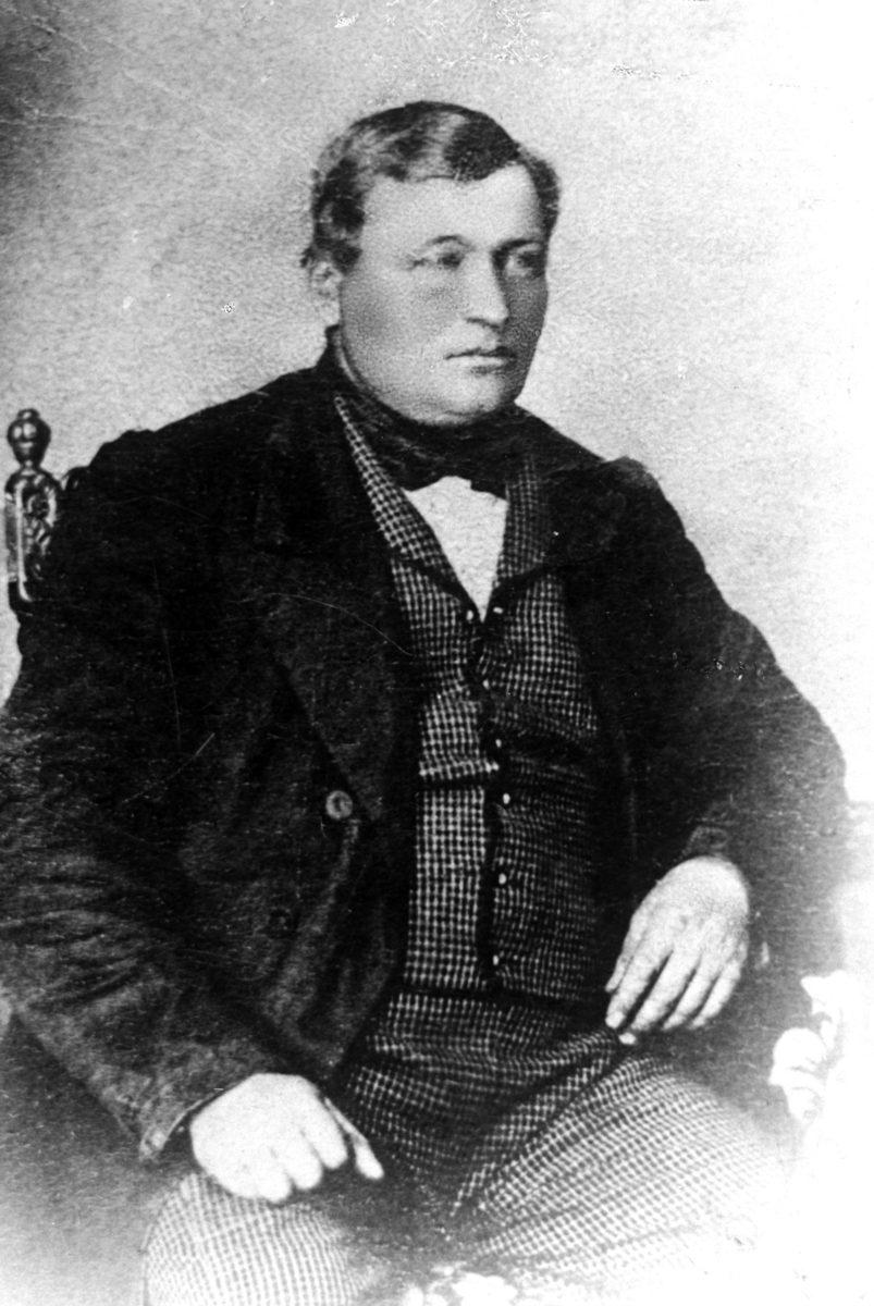 Christian Grundseth, OLSEN BARBERER FRU, REPRO: MANN, 34641