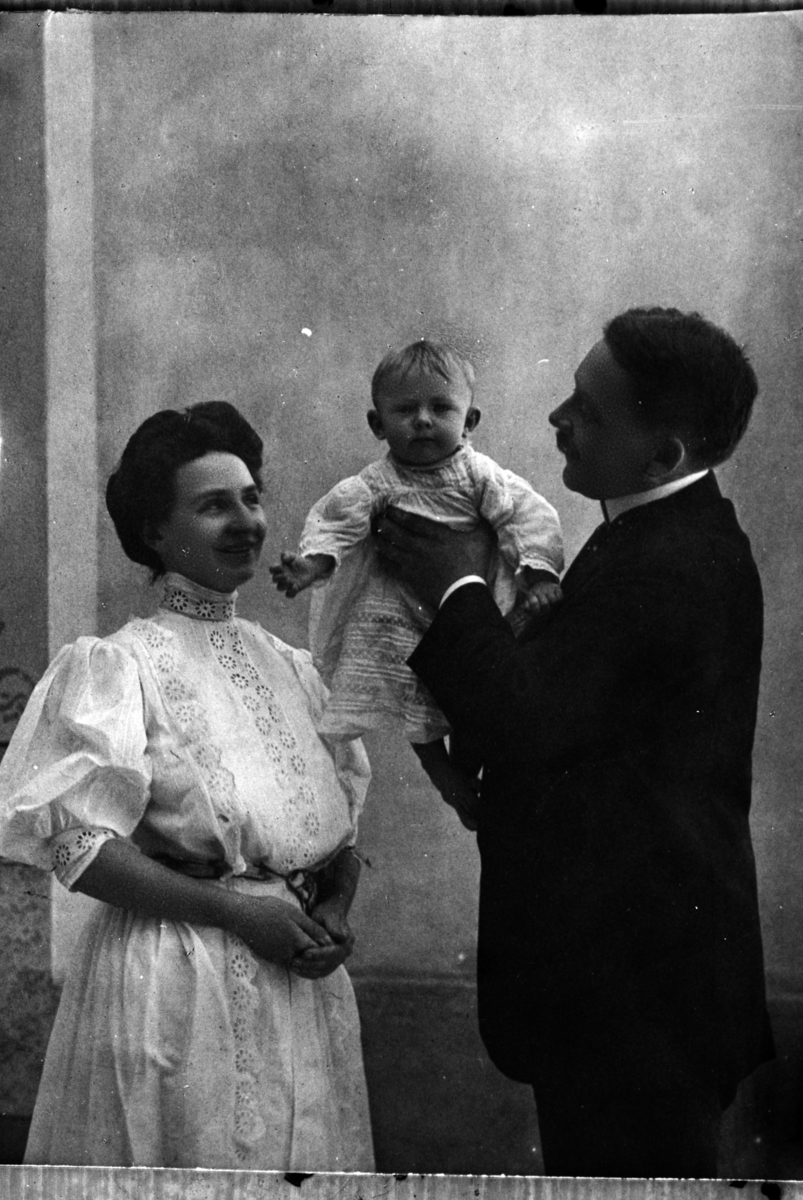 Christian Grundseth, PETERSEN FRU, REPRO: GR: 3, FAMILIE, 11441.
