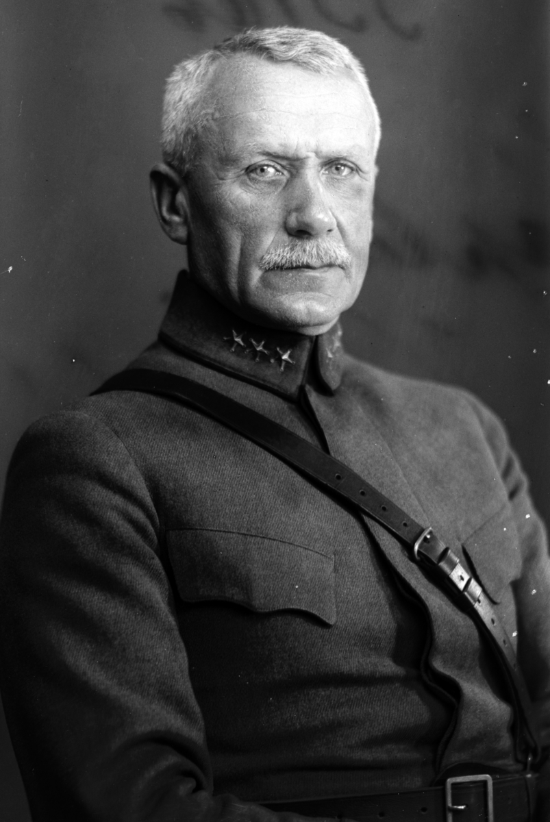 Christian Grundseth, VEFLINGSTAD KAPTEIN, HALVFIG. , UNIFORM, 33166