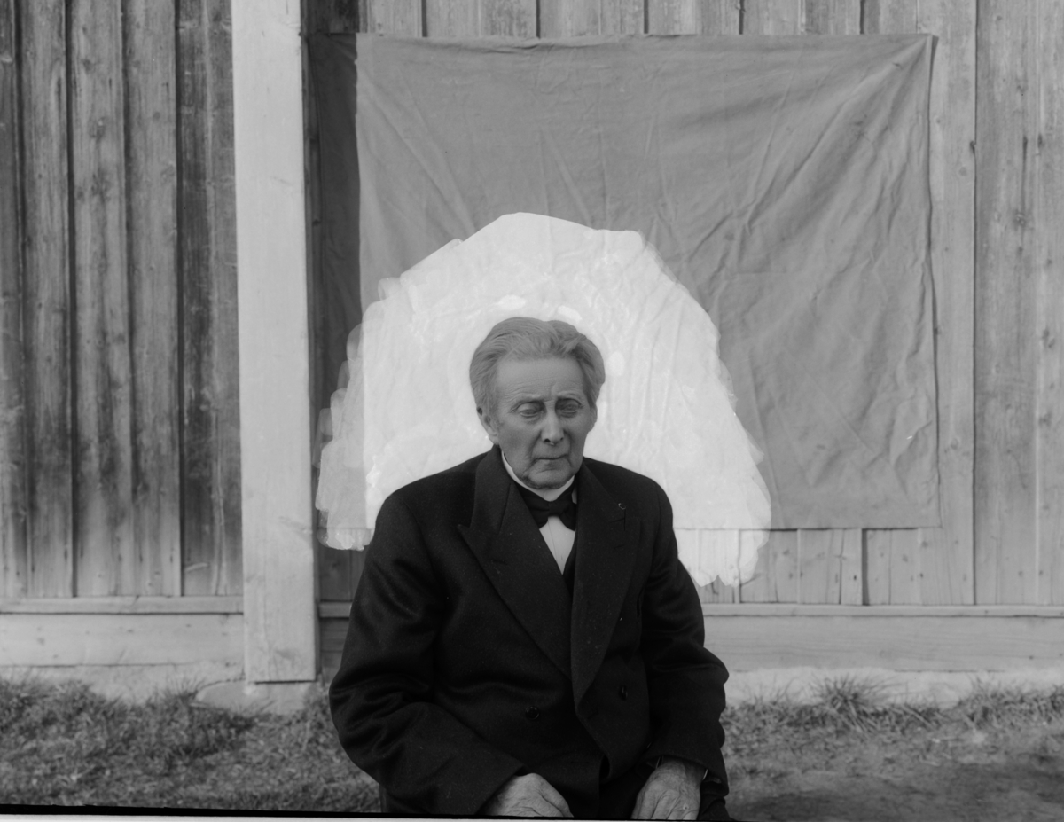 Christian Grundseth, KIRKEBY, GAMLE BJØRNRUD, PORTR: ELDRE MANN,