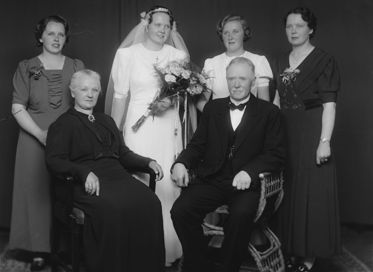 Christian Grundseth, JOHNSEN VERKSMESTER, FRU HOLEN, GR: 6 M/BRUD, 39417.