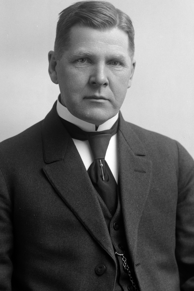 Christian Grundseth, GRANRUD JOHS. , HALVFIG. , 31150