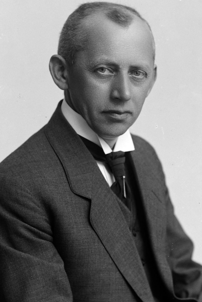 Christian Grundseth, HALVORSEN JAC. , HALVFIG. , 27279