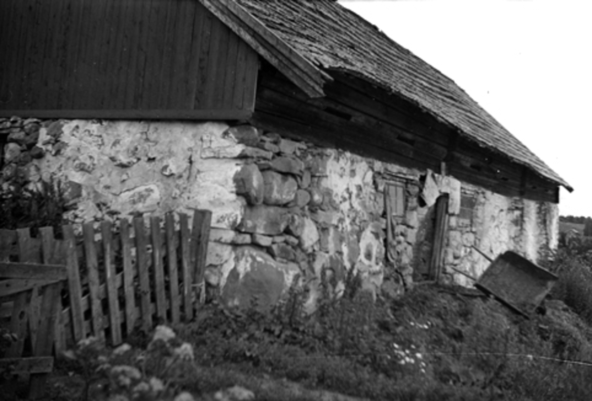 Toralv Bleken-Nilssen, FANGBERGET. VELDRE i Ringsaker. FJØS. 412