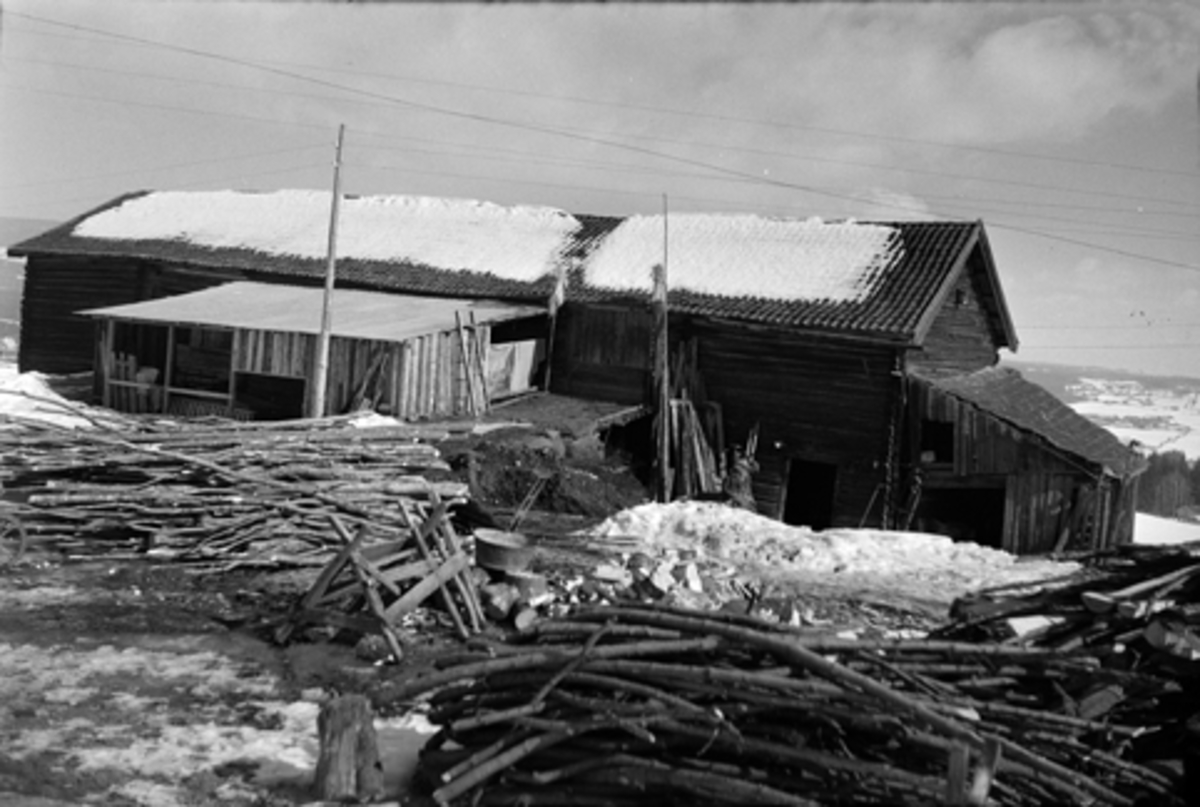 Toralv Bleken-Nilssen, STAV. FURNES i Ringsaker. LÅVE. VEDKAPPING. 801-?
