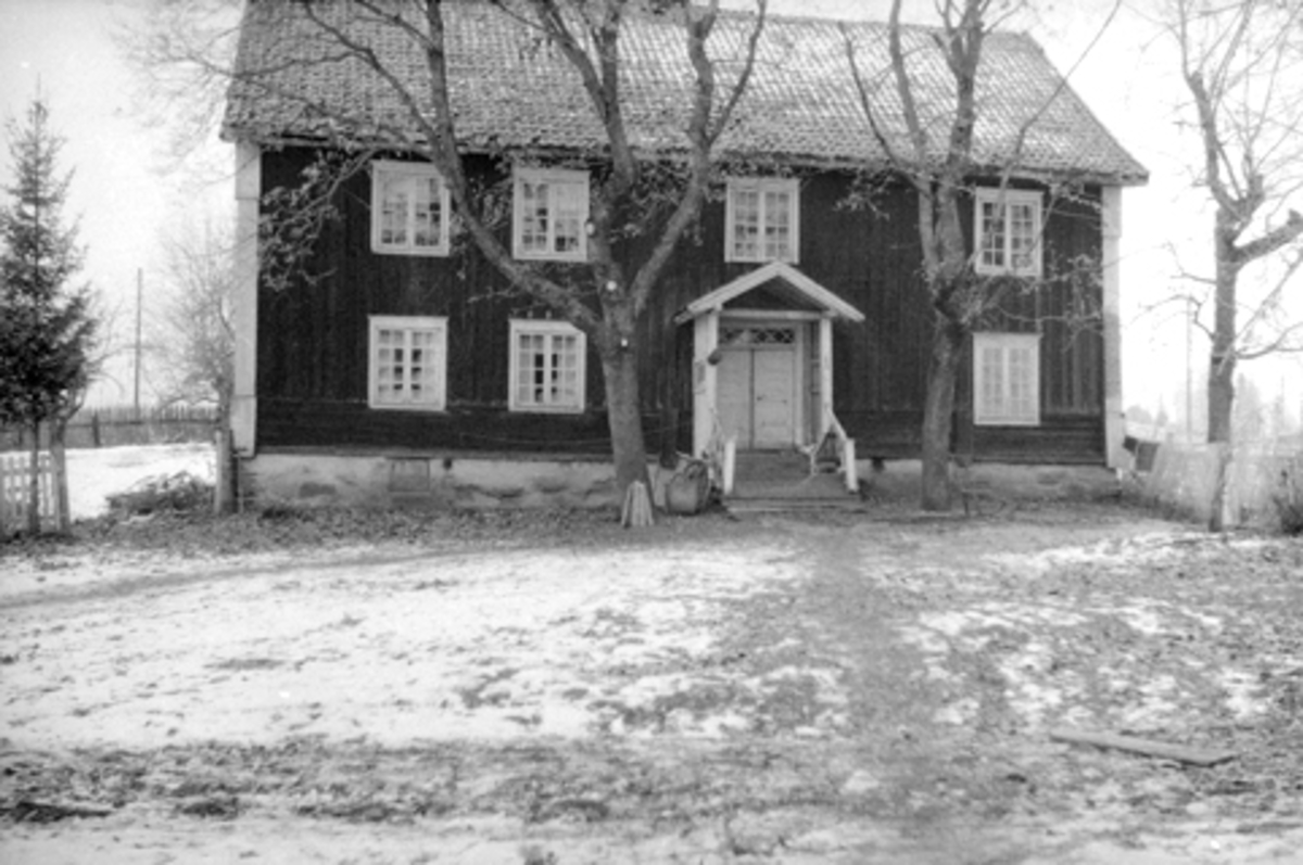 Toralv Bleken-Nilssen, MÆLUM, RINGSAKER, HOVEDBYGNING, 238-1, TIDL. 1063.