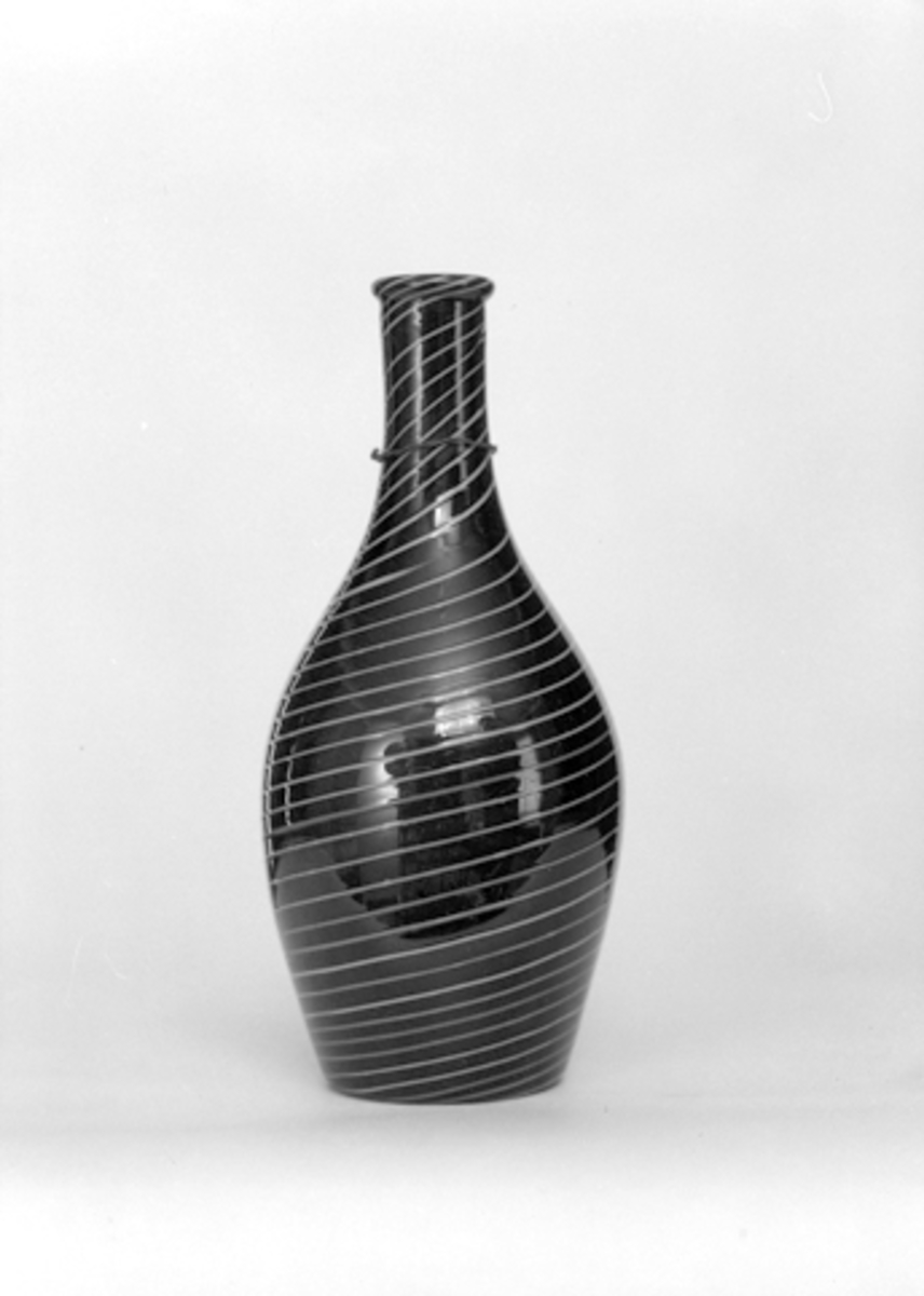 Anno Domkirkeodden, VASE MED STRIPET MØNSTER