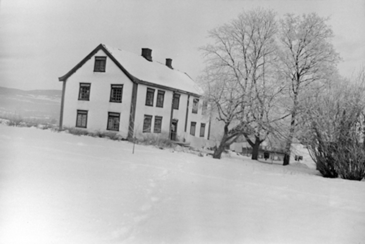Toralv Bleken-Nilssen, HUS, VALSIG ØVRE, FURNES i Ringsaker, FB1. 749, GNR. 315-1