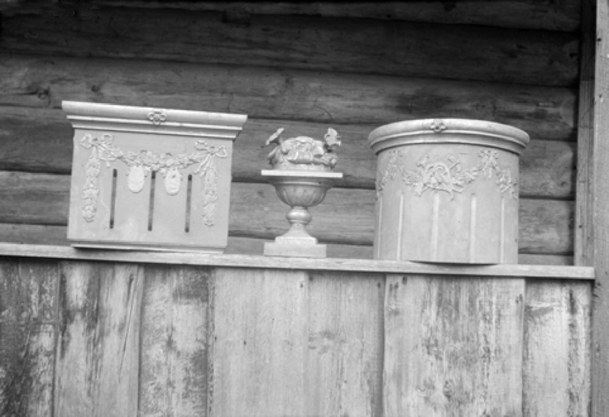 Toralv Bleken-Nilssen, GJENST. FOTO, DELER AV ORGELPROSPEKT, OF. FOTO: TORALV BLEKEN NILSSEN, 1957.
