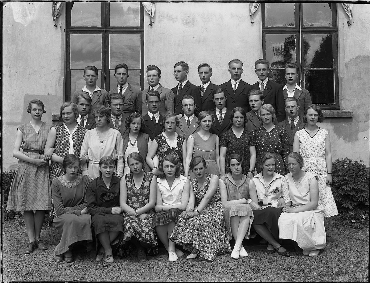 Christian Grundseth, HAMAR LÆRERSKOLE. GRUPPE. SKOLEKLASSE. KVINNER OG MENN.