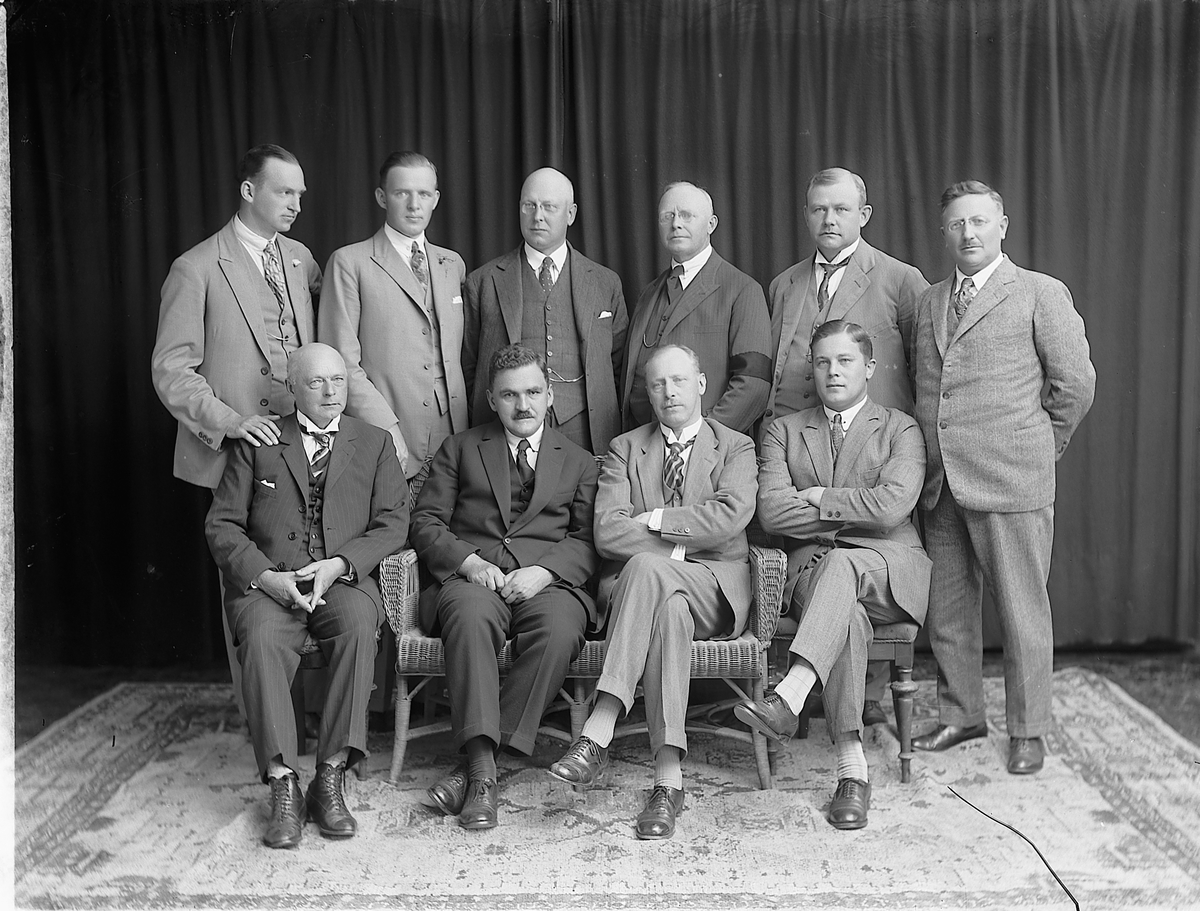 Christian Grundseth, GRUPPE 10 MENN UKJENT.