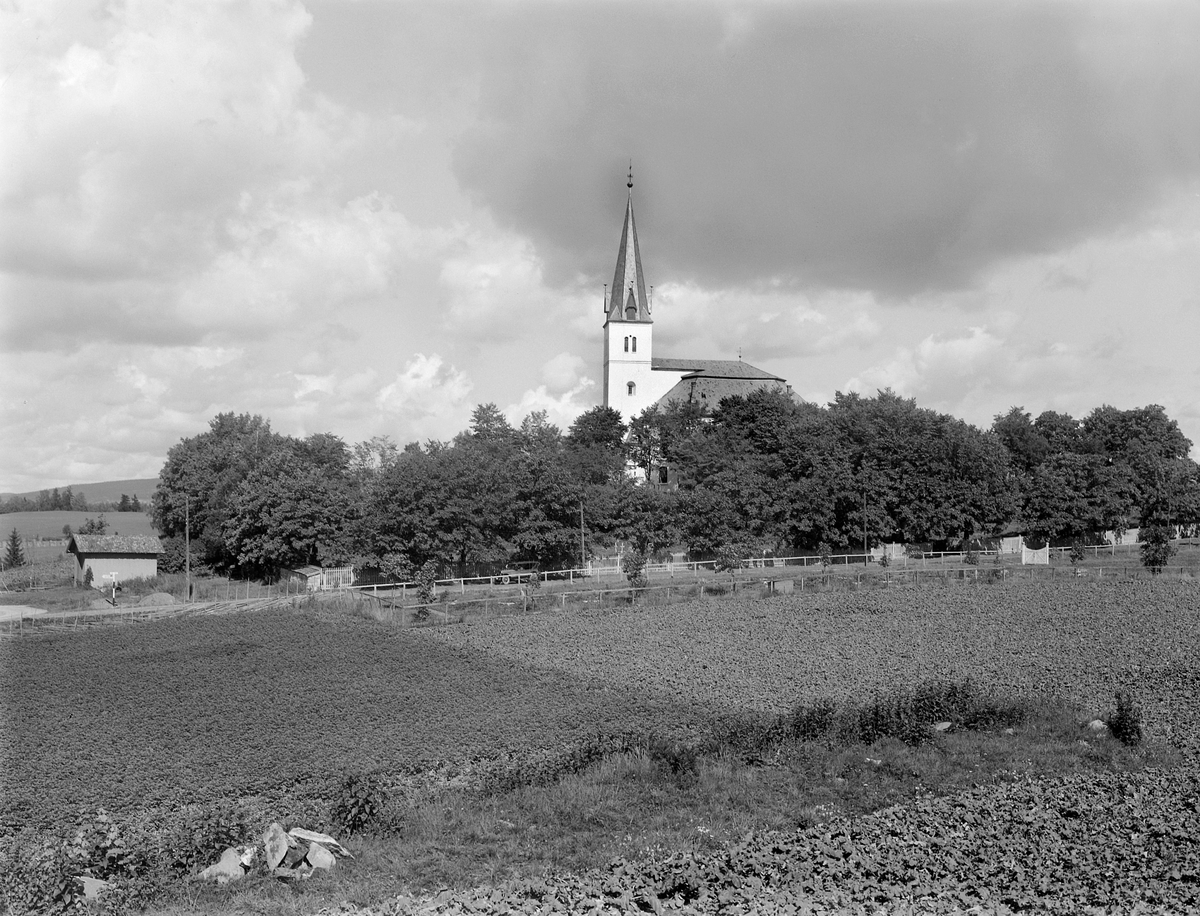 Christian Grundseth, VANG KIRKE, Hamar. EKSTERIØR.