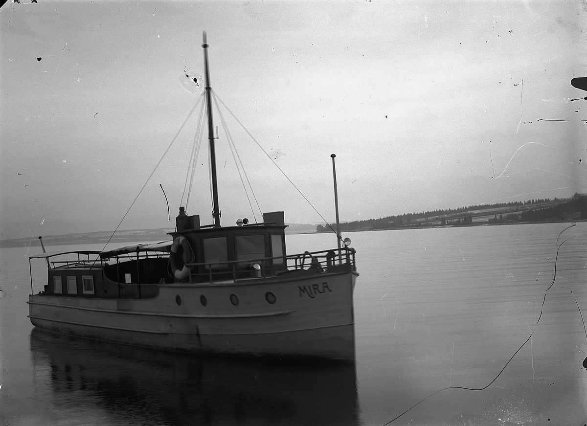 Martin Finborud, MJØSBÅTEN M/B MIRA.