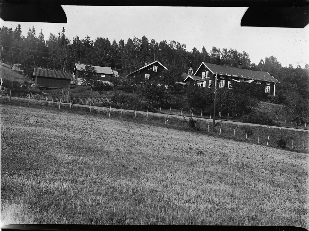 Mikkel Sveinhaug, KOMMERSTAD I VELDRE, Brumunddal.
