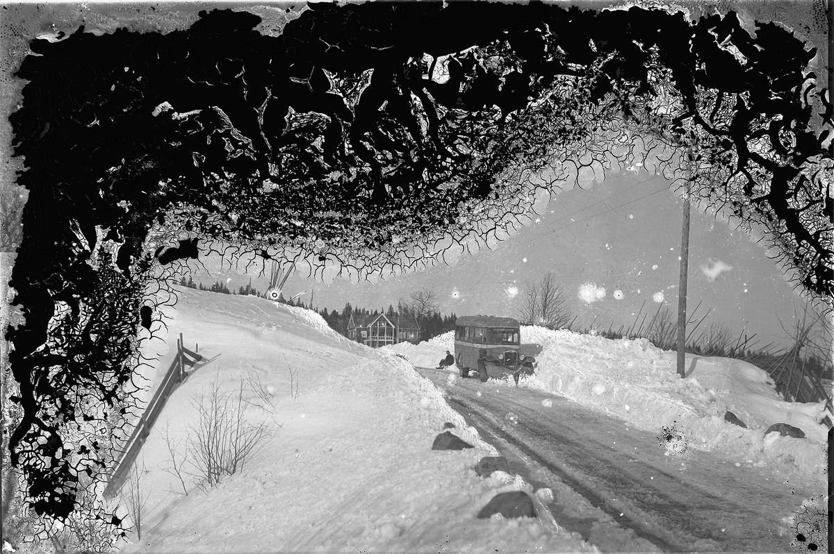 Oscar Løberg, BUSS, A. ENGS RUTEBIL, SNØPLOG, KJØRT I BRØYTEKANTEN VED VANGSETER, VANGSÅSEN, Hamar.