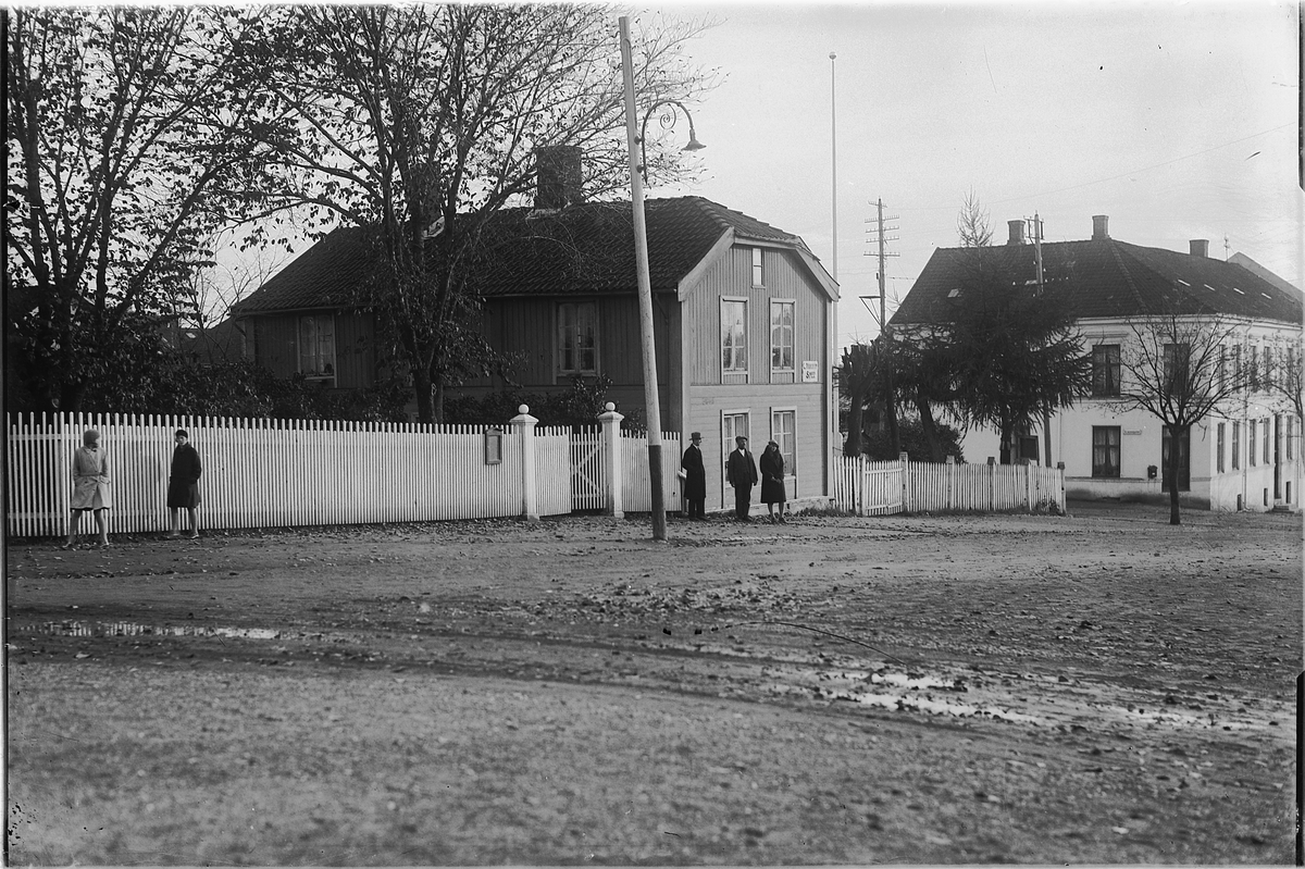 Oscar Løberg, STRANDSTUEN, KIRKEGATA, HAMAR.