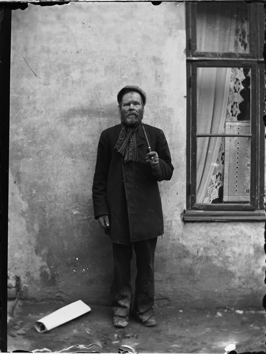 Johs. (Johannes) Johannessen, Tull Herman. Original i Hamar. Herman Haldorsen.