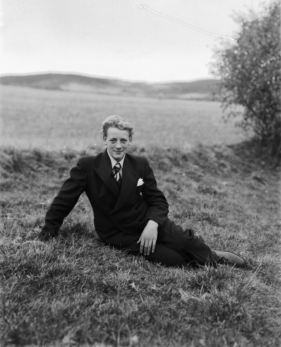 Håkon Prestkværn, KONFIRMANT, 1947.
