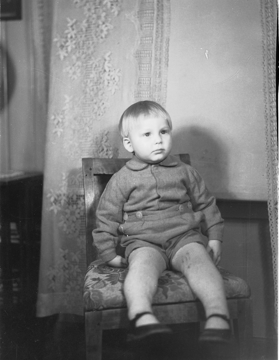 Håkon Prestkværn, Frk. Bergli, portrett barn