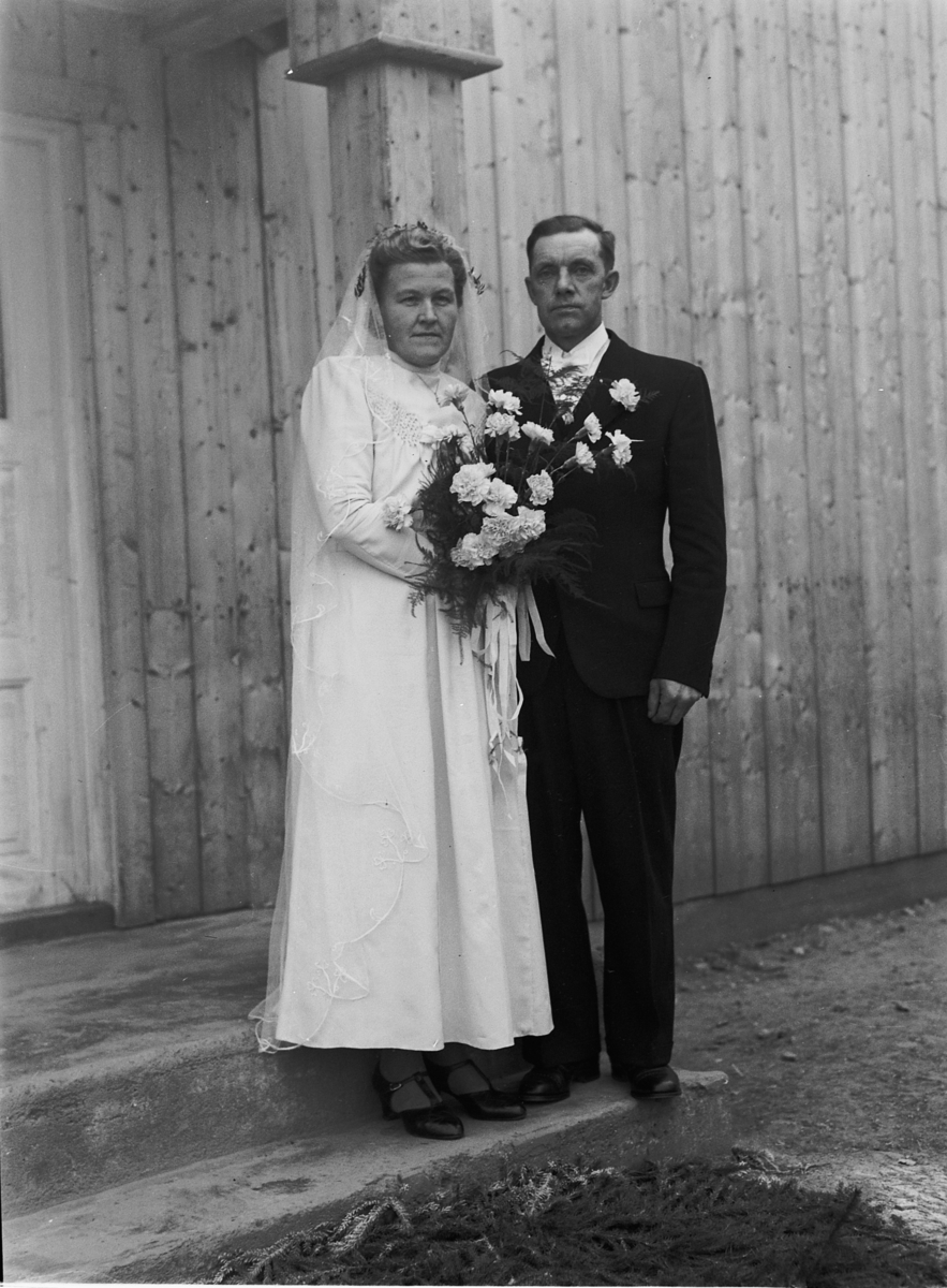 Håkon Prestkværn, BRUDEPAR, HARALD BØVERSVEEN, 1947.