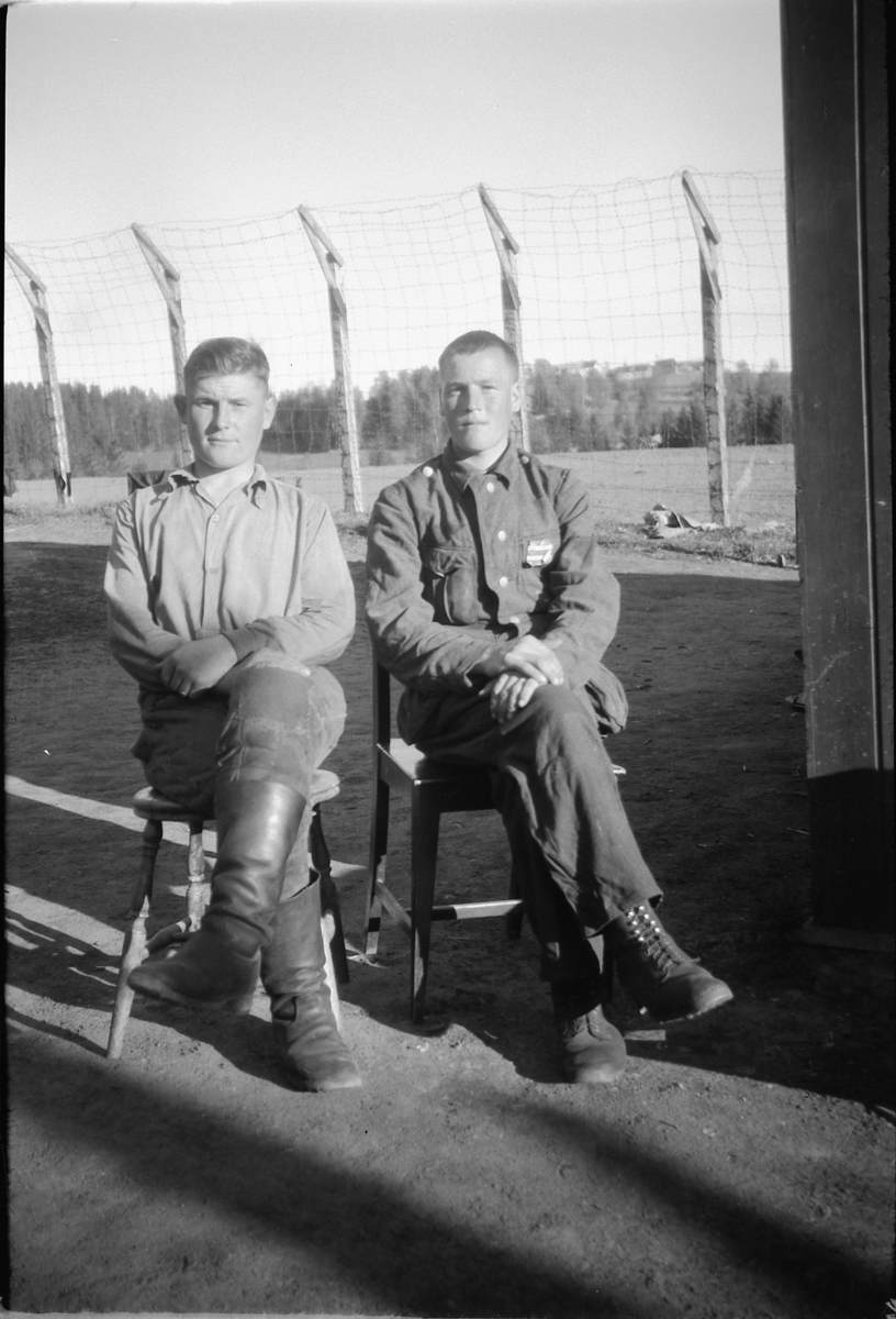 Håkon Prestkværn, RUSSISKE KRIGSFANGER, RINGSAKER UNGDOMSLOKALE, 1944-1945.