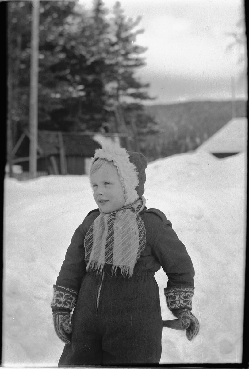 Håkon Prestkværn, Lite barn i snøen.