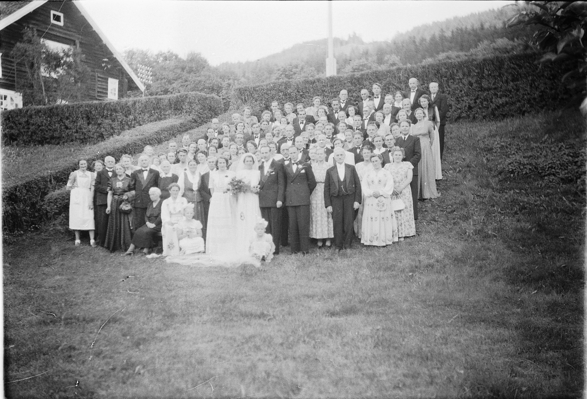 Håkon Prestkværn, Bryllup. Brudeparet og gjester.